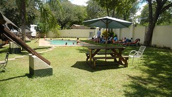 מפלי ויקטוריה Adventure Lodge מראה חיצוני תמונה